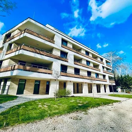 דירה Beach Home Apartman באלאטונפורד