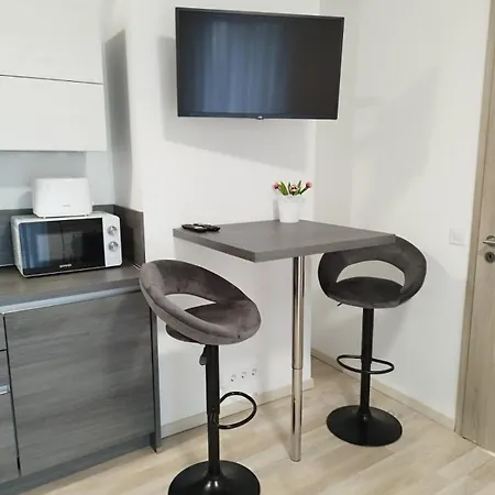 Beach Home Apartman באלאטונפורד